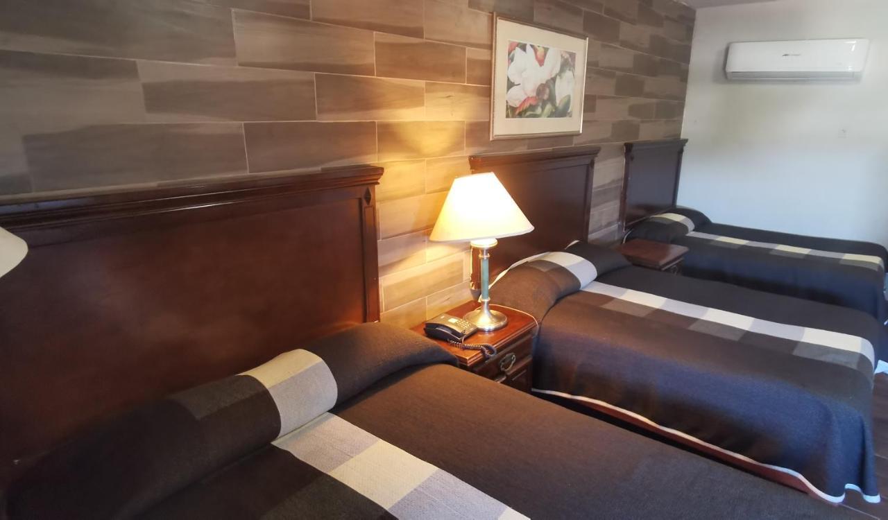 Hotel La Posta Монклова Экстерьер фото