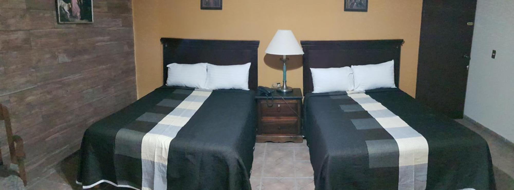 Hotel La Posta Монклова Экстерьер фото